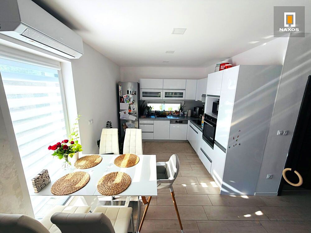 Prodej rodinného domu 86 m², pozemek 882 m² – fotografie 3
