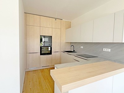 Pronájem bytu 3+kk, 74 m² (3 z 15)