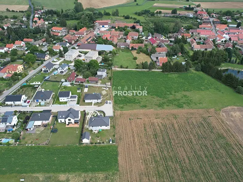 Prodej stavebního pozemku 10791 m², Bykoš – náhled fotky 2