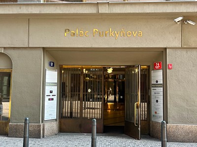 Pronájem komerčního prostoru, 25 m² (2 z 9)