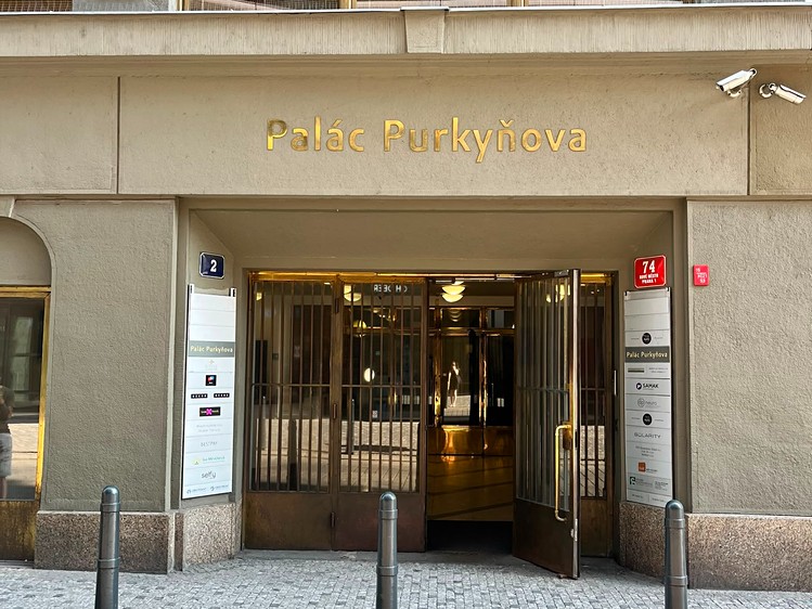 Pronájem komerčního prostoru, 25 m² (2 z 9)