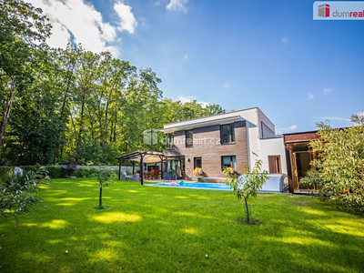 Prodej  vily 249 m², pozemek 1 050 m²
