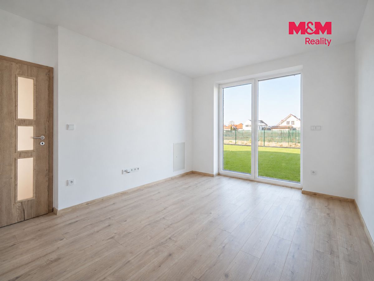 Pronájem rodinného domu 199 m², pozemek 685 m² – fotografie 3