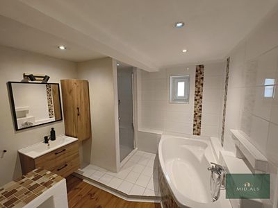 Prodej rodinného domu 200 m², pozemek 1301 m²