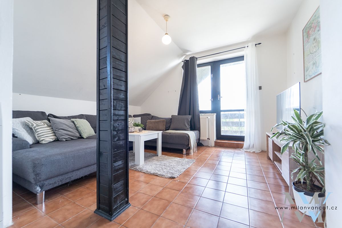 Prodej rodinného domu 170 m², pozemek 1524 m² – fotografie 2