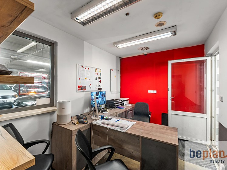 Prodej komerčního prostoru, 108 m² (15 z 19)
