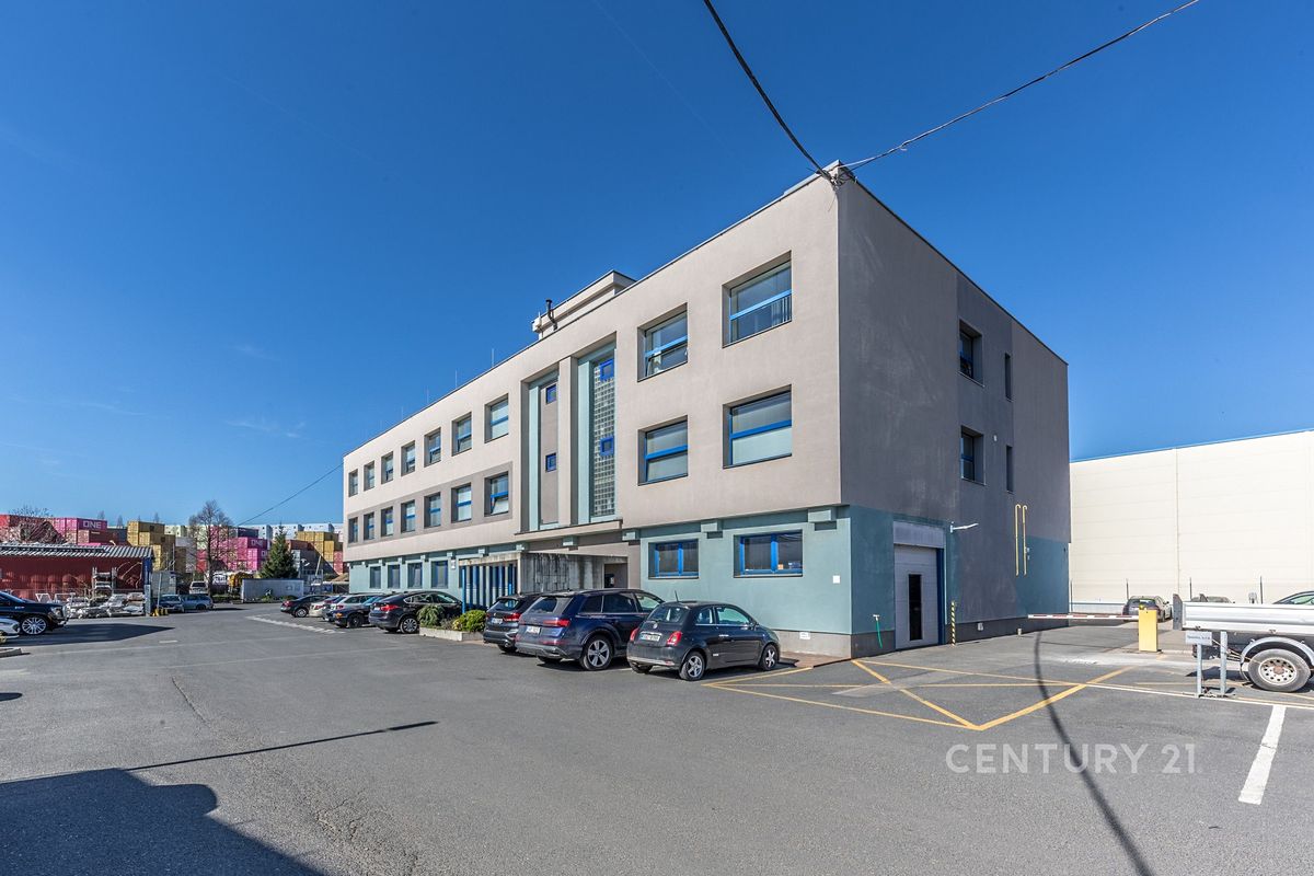 Pronájem kanceláře 86 m²