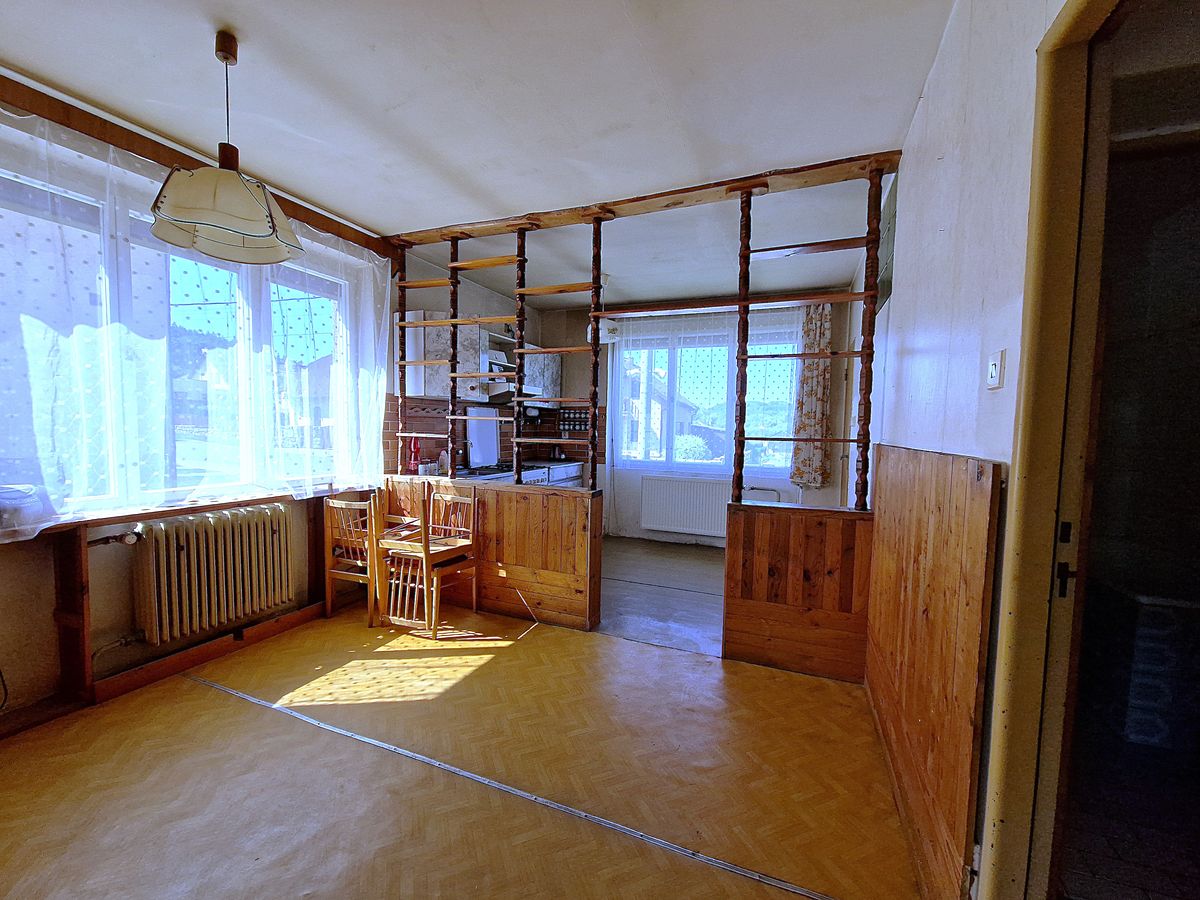 Prodej rodinného domu 340 m², pozemek 732 m² – fotografie 4
