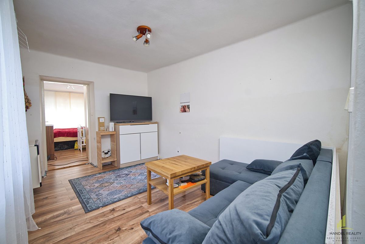 Prodej rodinného domu 163 m², pozemek 1422 m² – fotografie 2