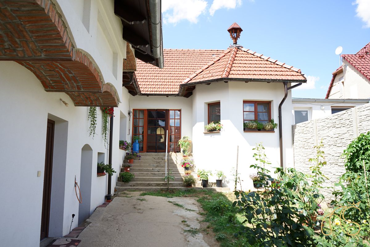 Prodej rodinného domu 188 m², pozemek 803 m² – fotografie 5