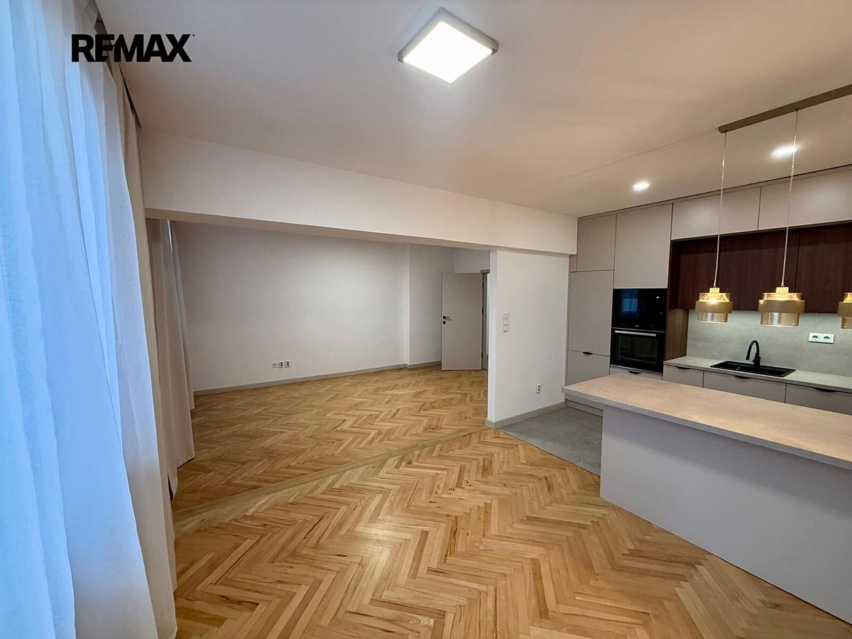 Pronájem bytu 2+1 61 m² – fotografie 3