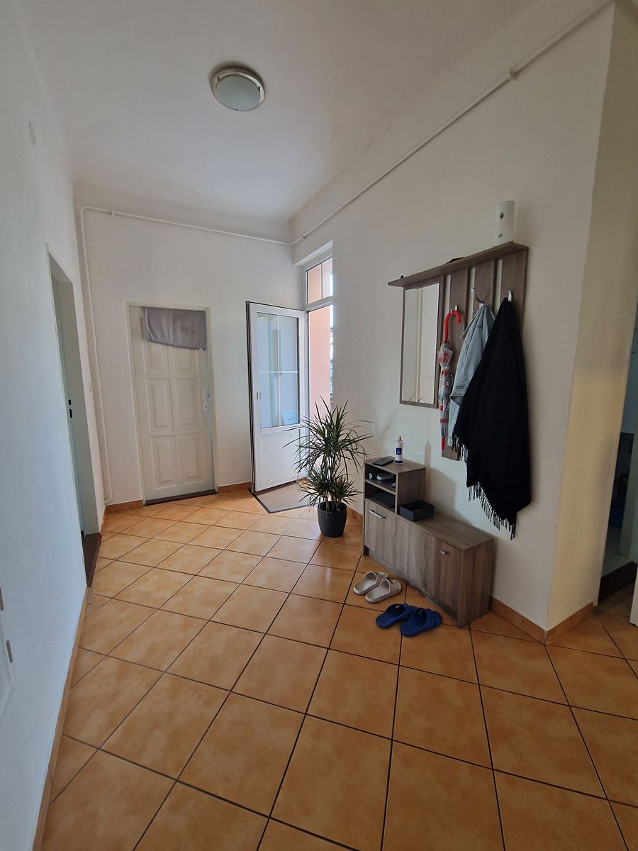 Pronájem bytu 4+1 100 m² – fotografie 3