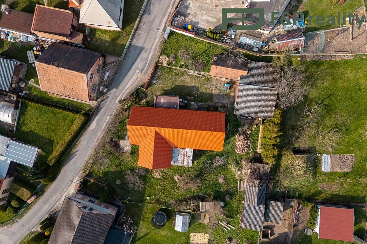 Prodej rodinného domu 115 m², pozemek 1005 m² – fotografie 2