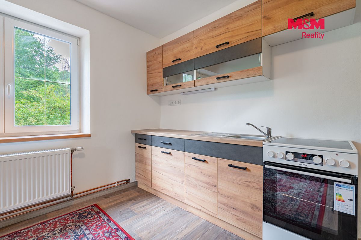 Prodej rodinného domu 145 m², pozemek 1771 m² – fotografie 5