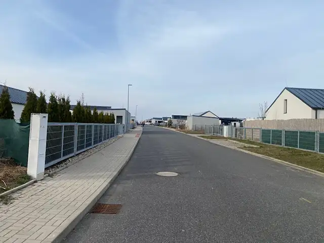 Prodej stavebního pozemku 861 m², Nymburk – náhled fotky 2