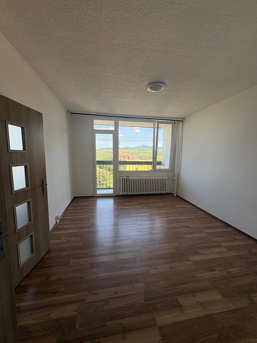 Pronájem bytu 2+1 60 m² – fotografie 3