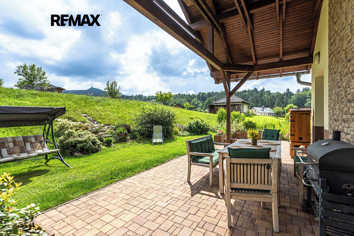 Prodej rodinného domu 280 m², pozemek 7186 m² – fotografie 3