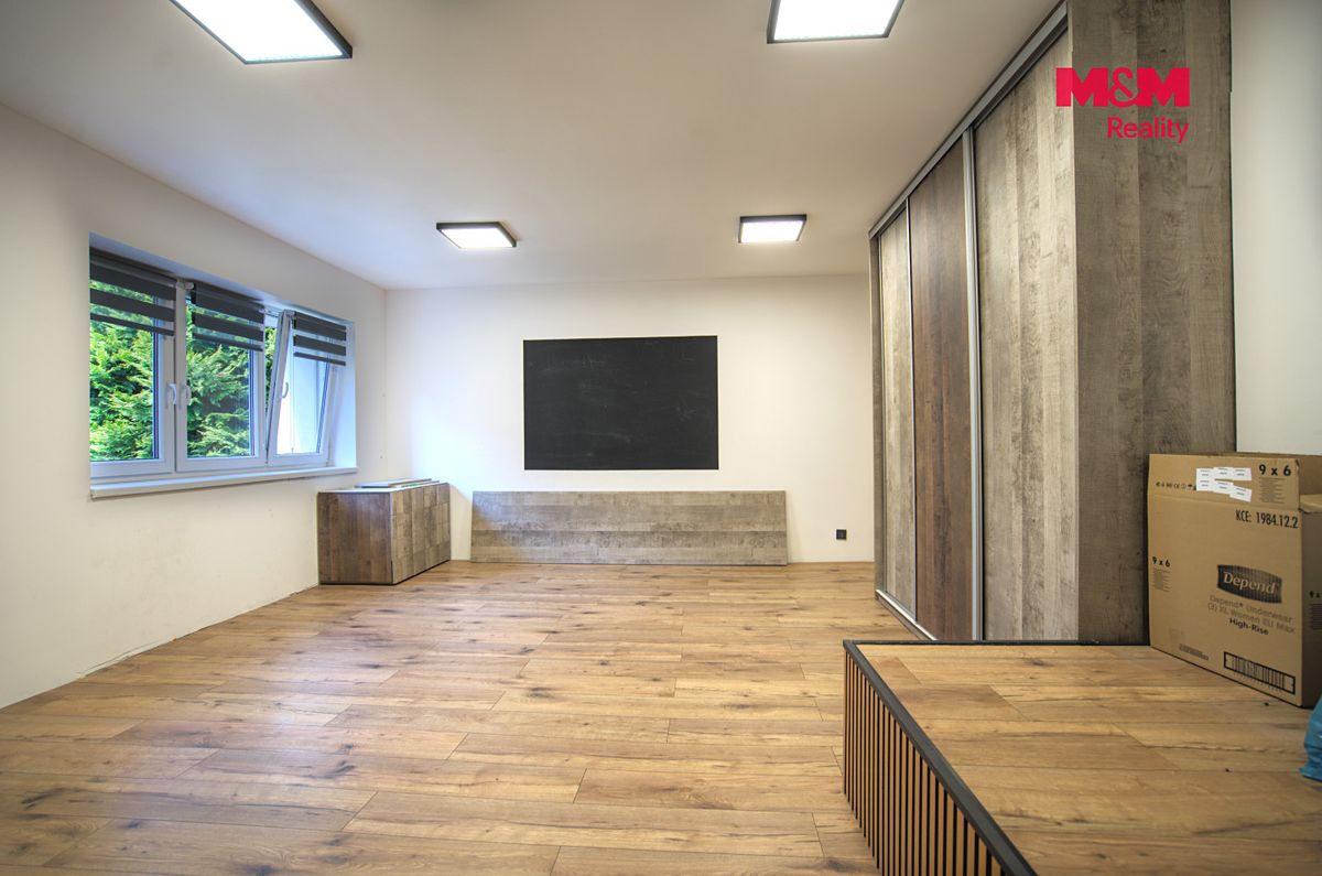 Prodej rodinného domu 180 m², pozemek 2153 m² – fotografie 4
