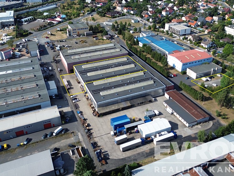 Pronájem komerčního prostoru, 2 000 m² (3 z 17)