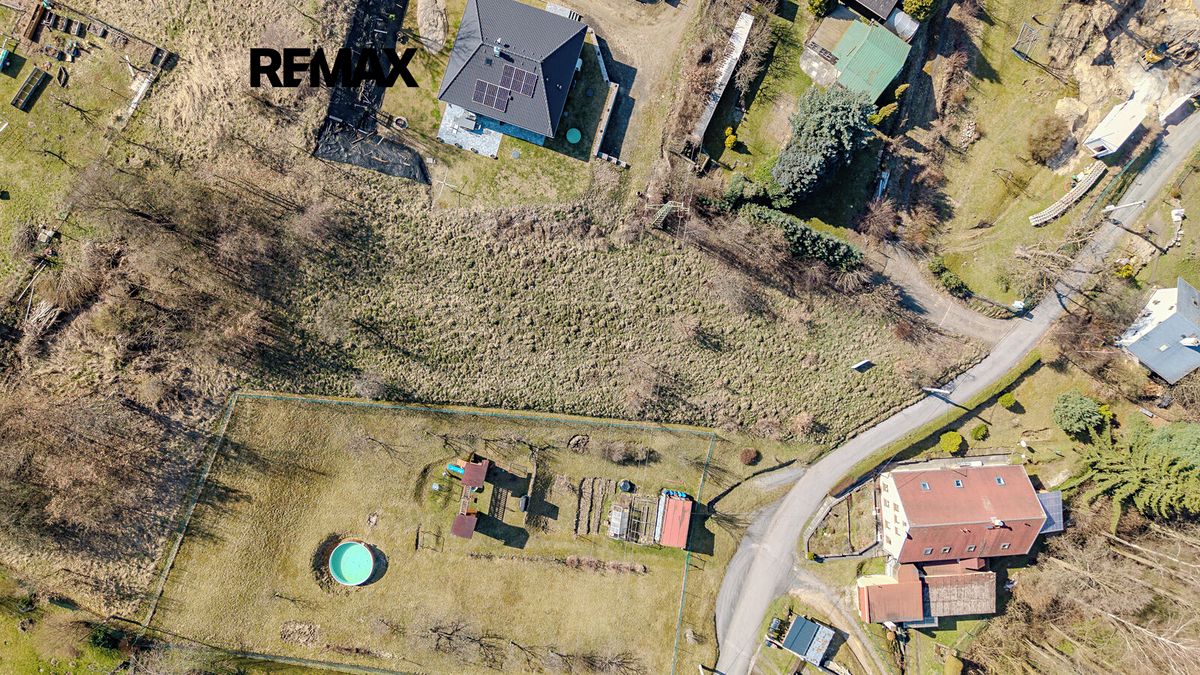 Prodej stavebního pozemku 1660 m² – fotografie 3