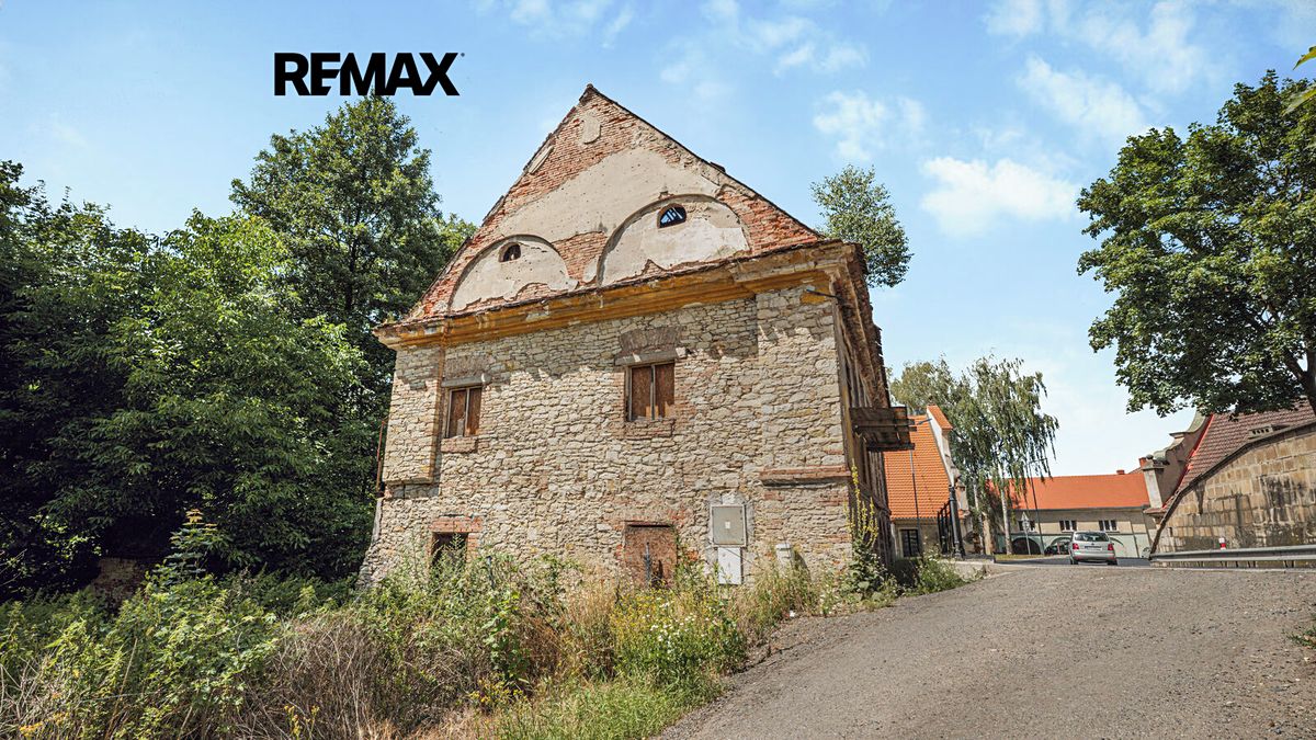 Prodej rodinného domu 360 m², pozemek 410 m² – fotografie 4