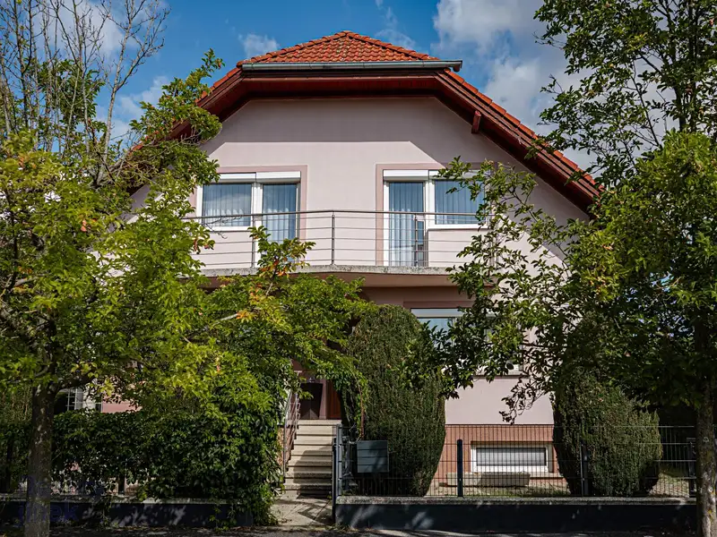 Prodej ubytovacího zařízení 429 m², Bük – náhled fotky 2