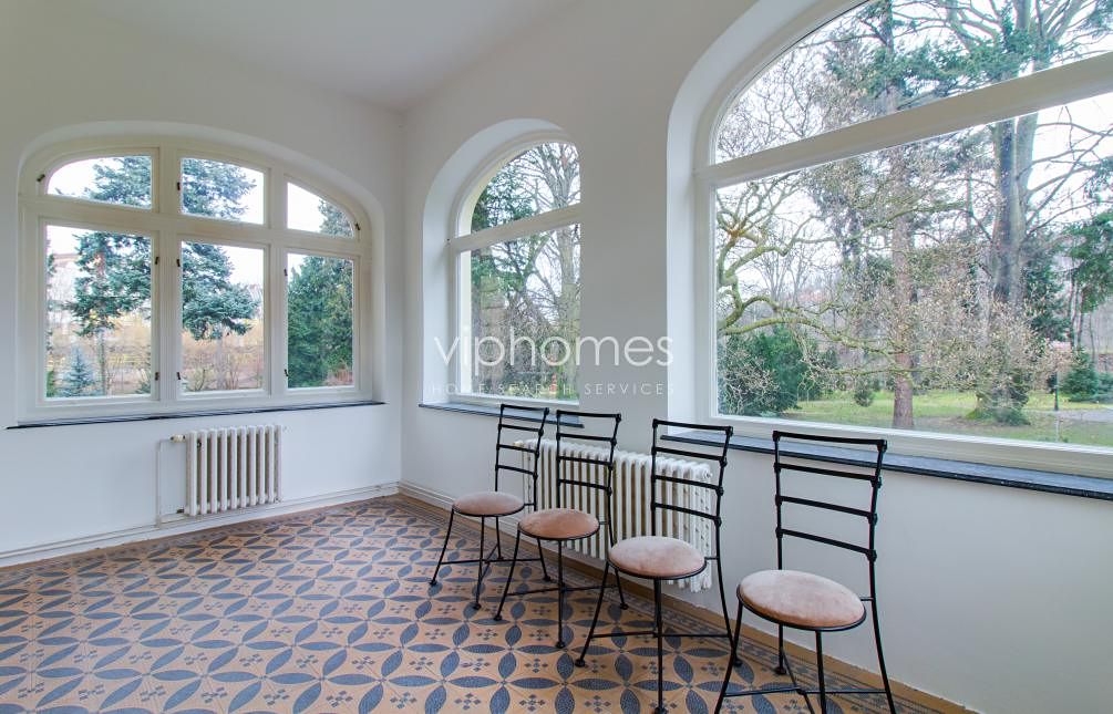 Pronájem vily 827 m², pozemek 7914 m² – fotografie 4