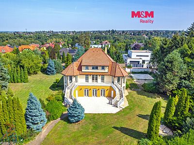 Pronájem rodinného domu 395 m², pozemek 2640 m²