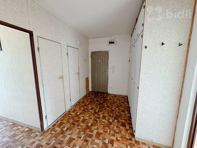 Квартира 4+1 в оренду, 72 м² (11 з 12)