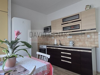 Prodej bytu 1+1, 37 m² (3 z 20)