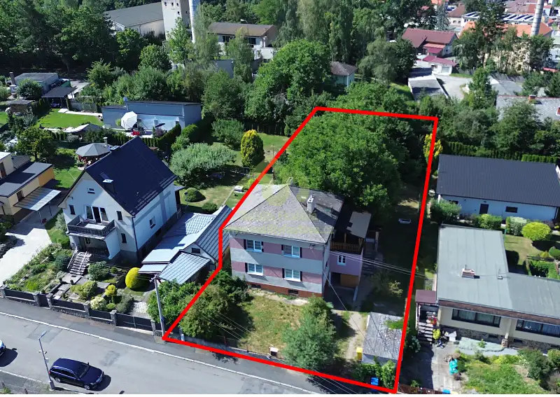 Prodej rodinného domu 228 m², pozemek 1076 m², Rokycany – náhled fotky 3