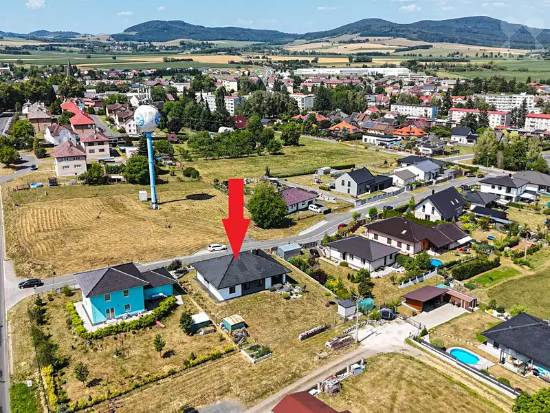 Prodej rodinného domu 189 m², pozemek 921 m², Nýrsko – náhled fotky 1