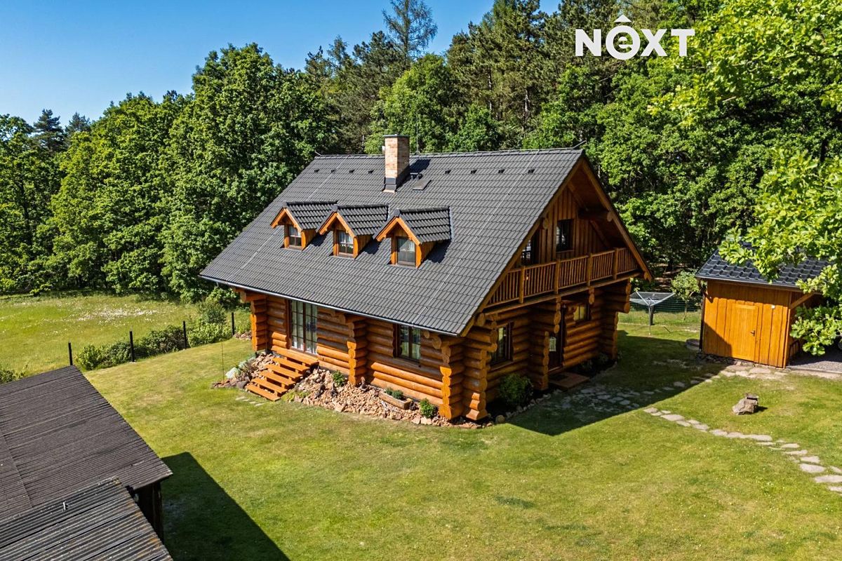 Prodej rodinného domu 160 m², pozemek 861 m² – fotografie 3