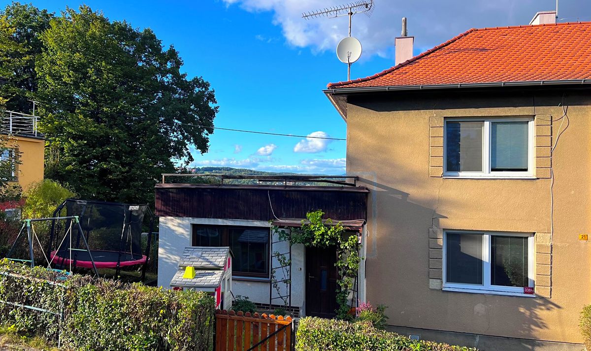 Prodej rodinného domu 148 m², pozemek 647 m² – fotografie 2