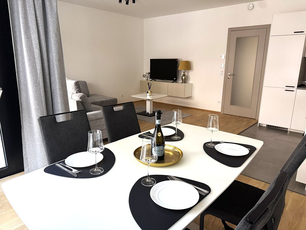 Pronájem bytu 3+kk 82 m²