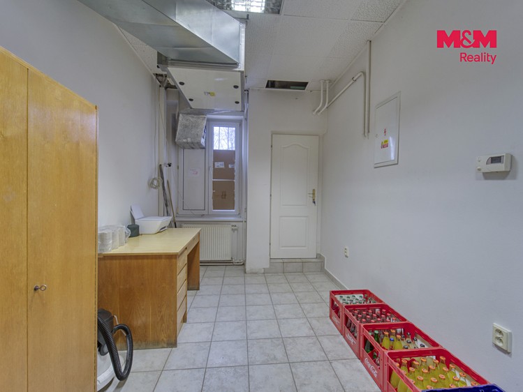 Комерційне приміщення в оренду, 208 м² (12 з 22)