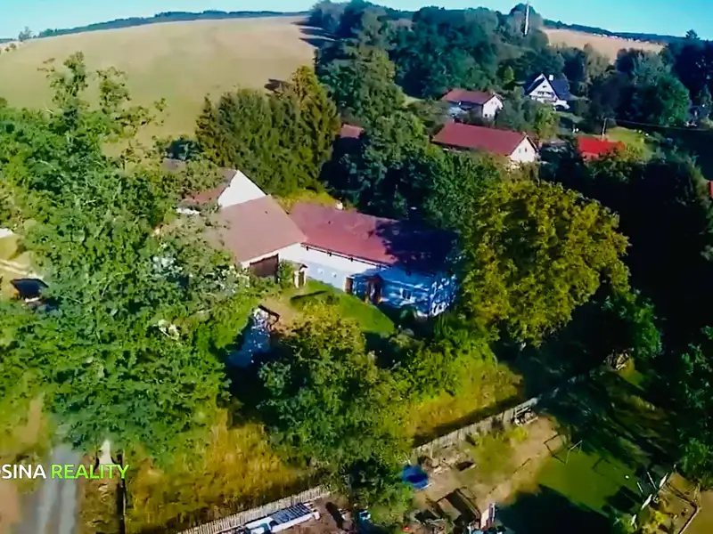 Prodej rodinného domu 230 m², pozemek 2295 m², Lipová – náhled fotky 1