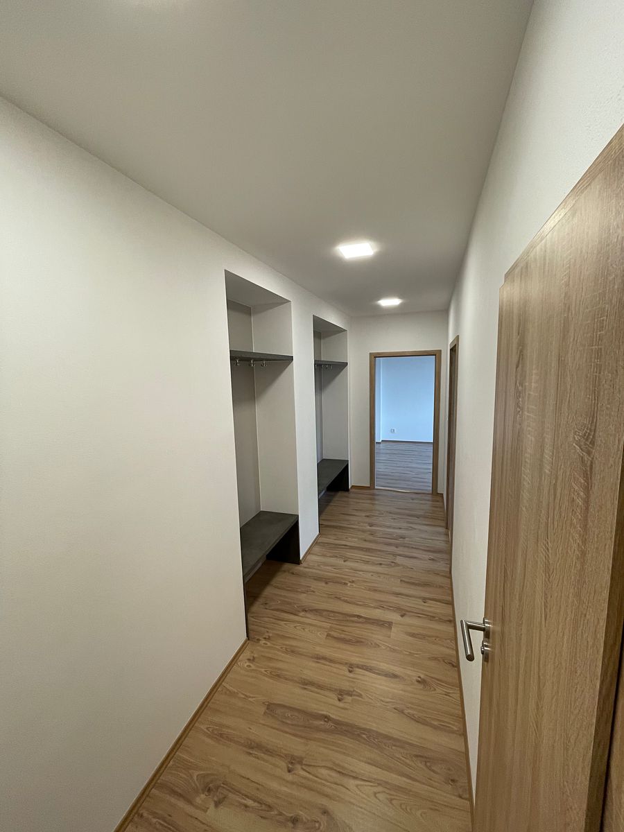 Pronájem bytu 2+1 60 m² – fotografie 2