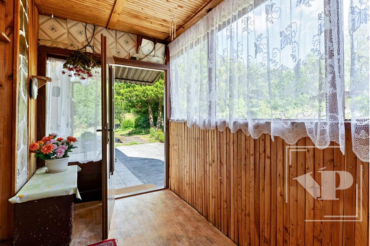 Prodej rodinného domu 180 m², pozemek 4000 m² – fotografie 4