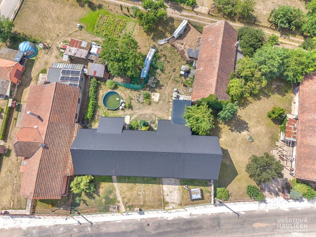 Prodej rodinného domu 104 m², pozemek 1077 m² – fotografie 4