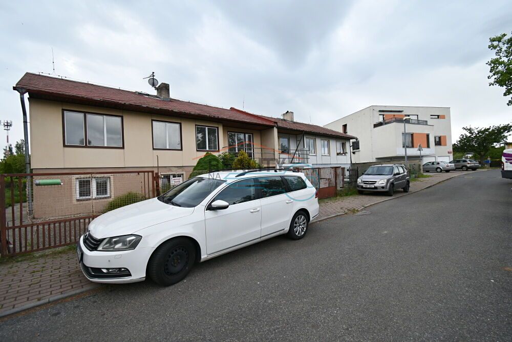 Prodej rodinného domu 352 m², pozemek 1385 m² – fotografie 4