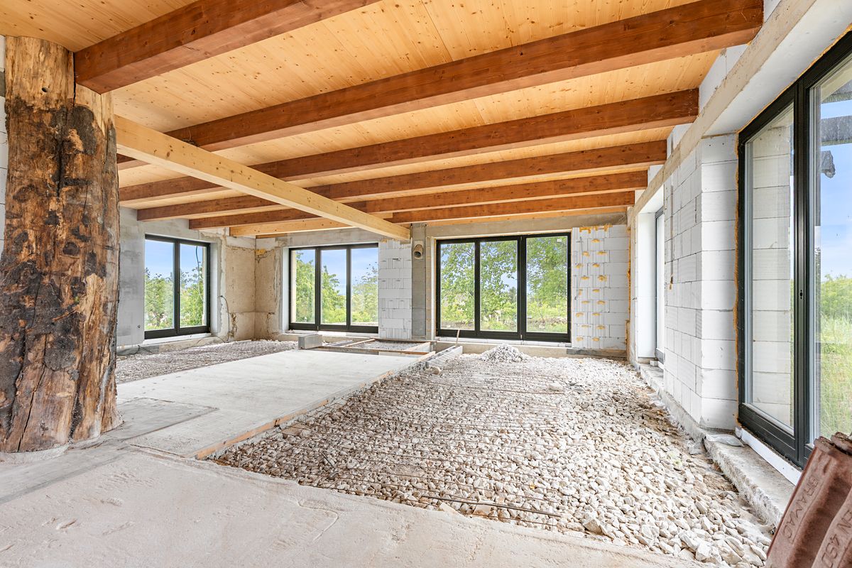 Prodej rodinného domu 250 m², pozemek 12818 m²