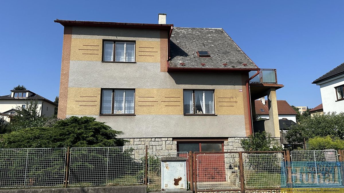 Prodej rodinného domu 213 m², pozemek 736 m²
