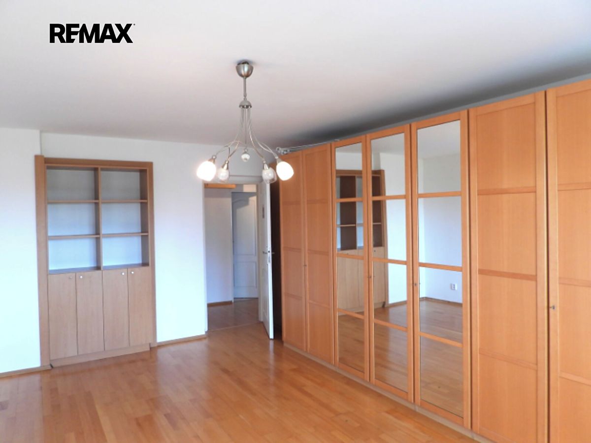 Pronájem bytu 2+kk 77 m² – fotografie 4