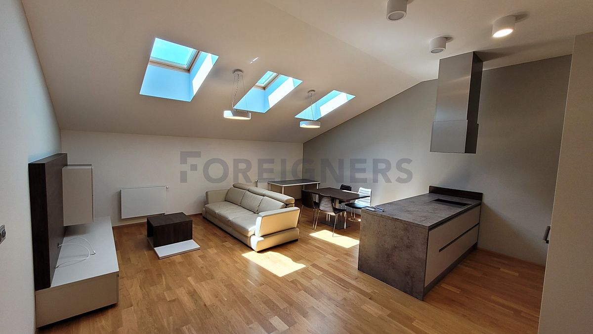 Pronájem bytu 2+kk 67 m²