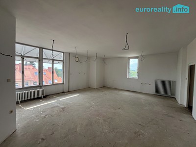 Gewerbefläche zur Miete, 90 m² (2 von 16)