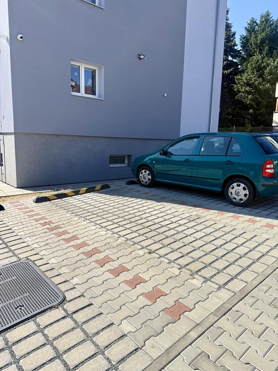 Pronájem bytu 2+1 63 m² – fotografie 3
