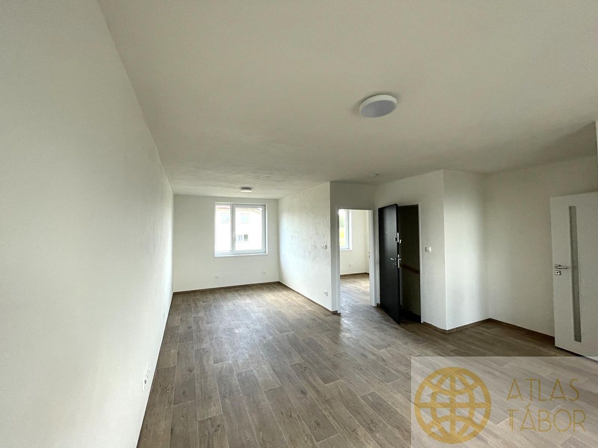 Pronájem bytu 2+kk 50 m² – fotografie 4