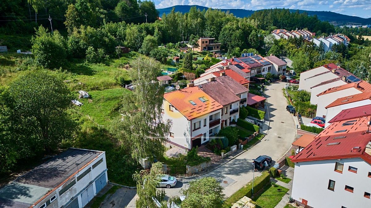 Prodej rodinného domu 284 m², pozemek 680 m²