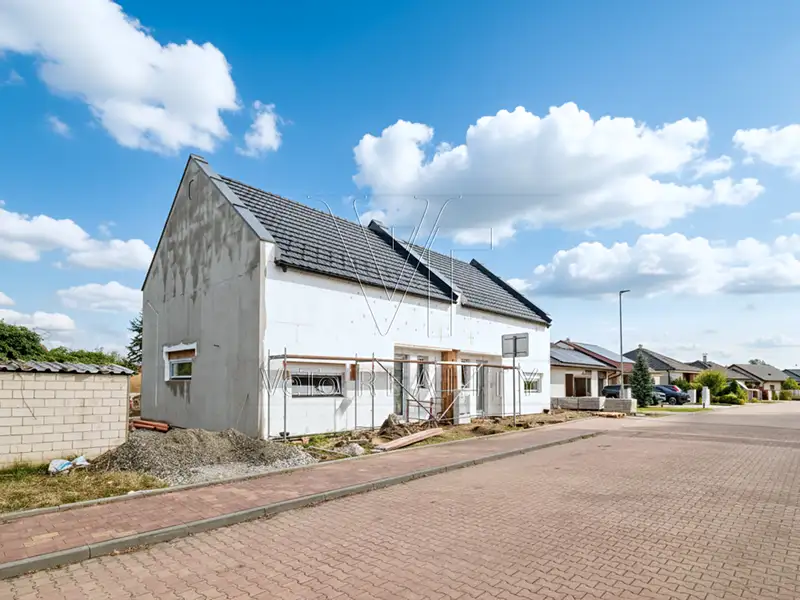 Prodej rodinného domu 119 m², pozemek 180 m², Lužice – náhled fotky 1